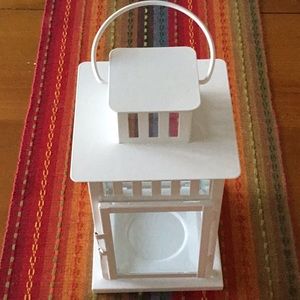 Indoor or outdoor lantern